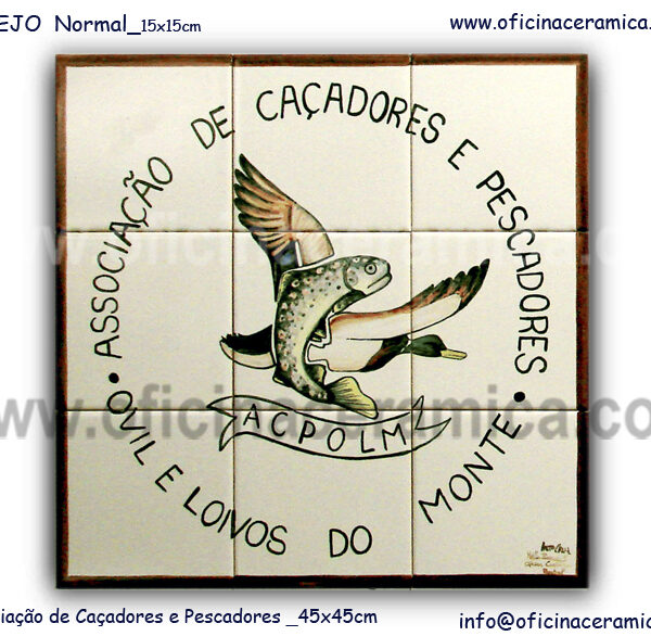 Brasão pintado em azulejo