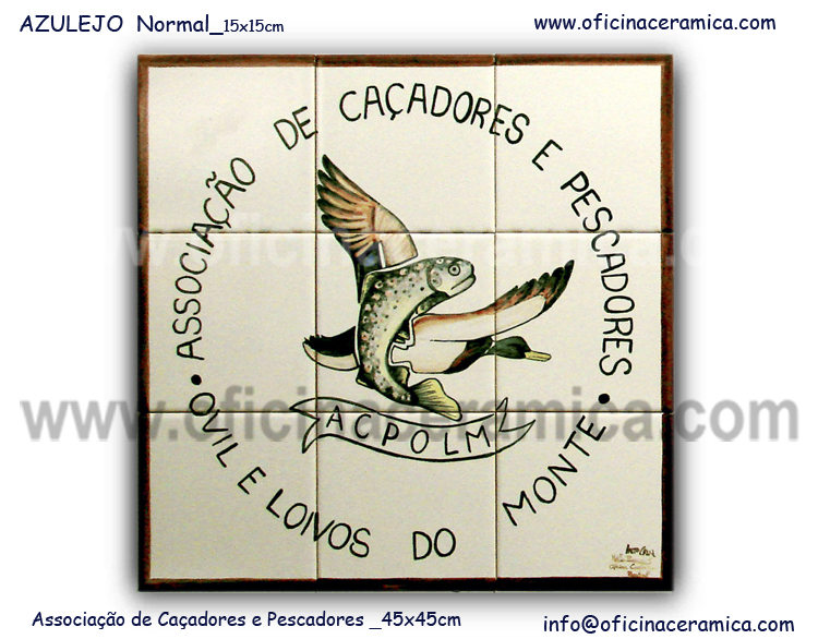 Brasão pintado em azulejo