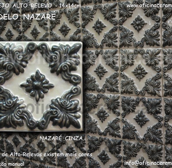 Azulejo alto relevo decorado conforme pedido do Arquitecto